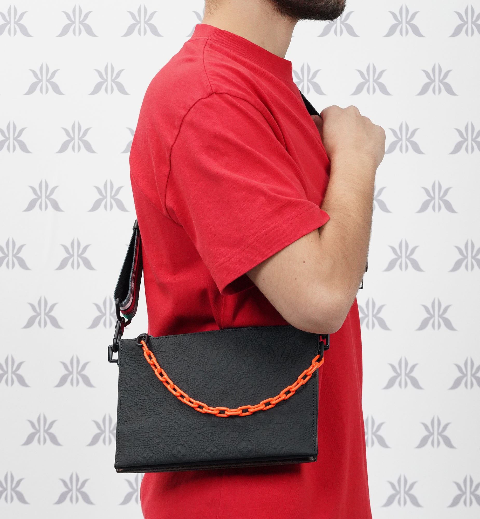 Louis Vuitton Trio Pouch Taurillon Illusion Silver