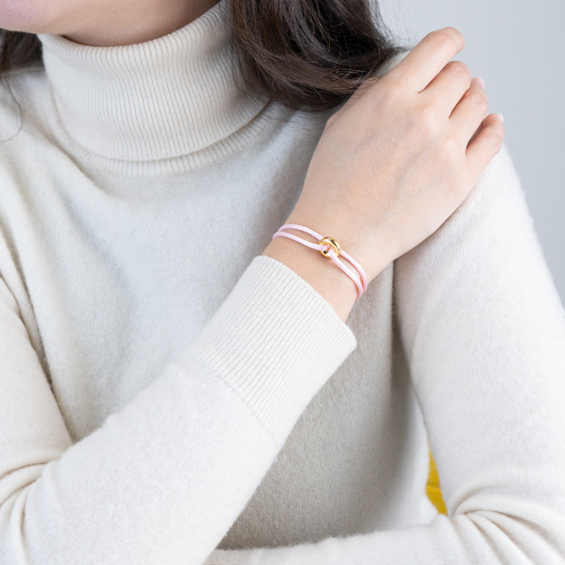 #Color_Light Pink