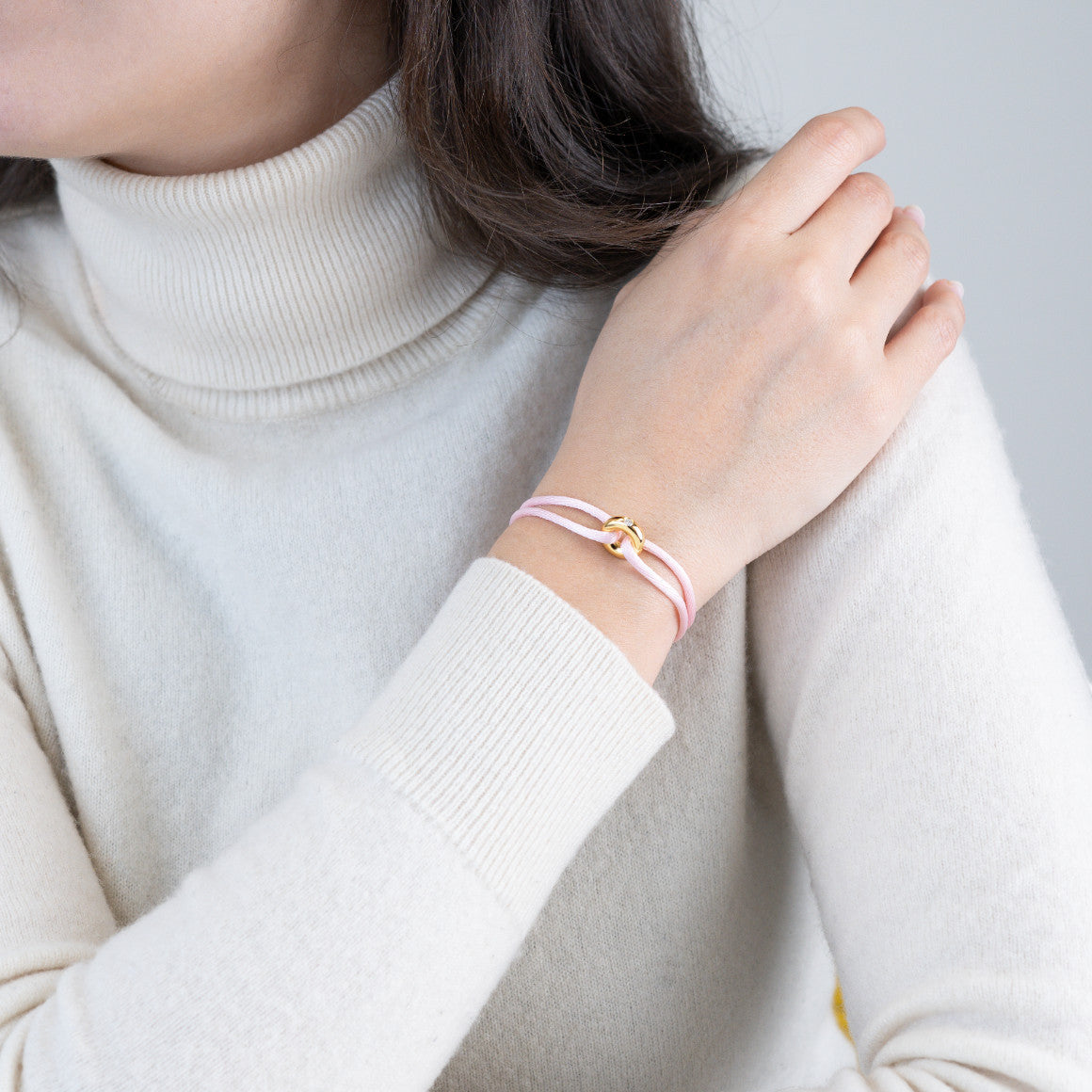 #Color_Light Pink