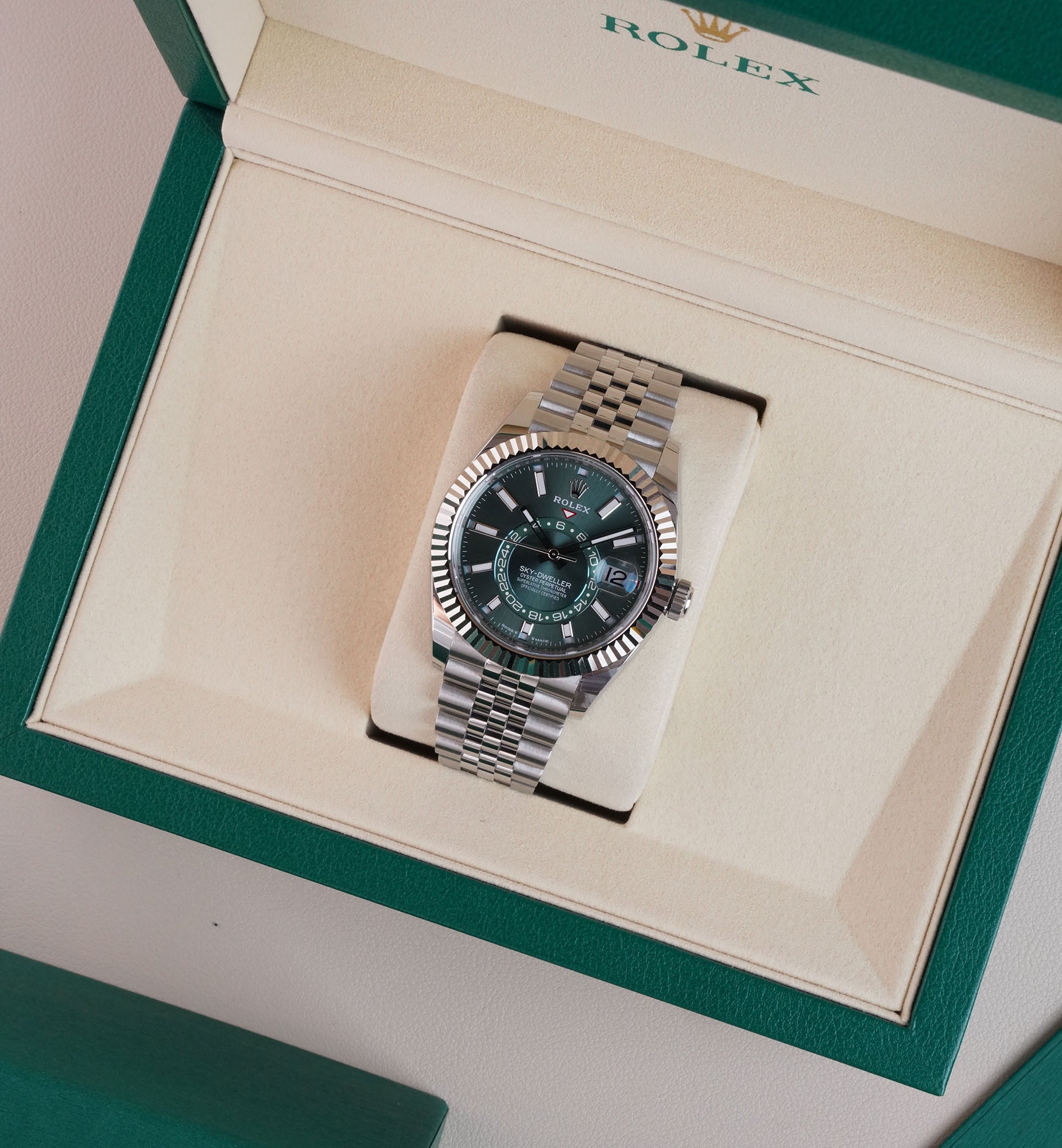 Rolex Sky-Dweller 42 Ref. 336934 | Jubilee Bracelet | Mint Green