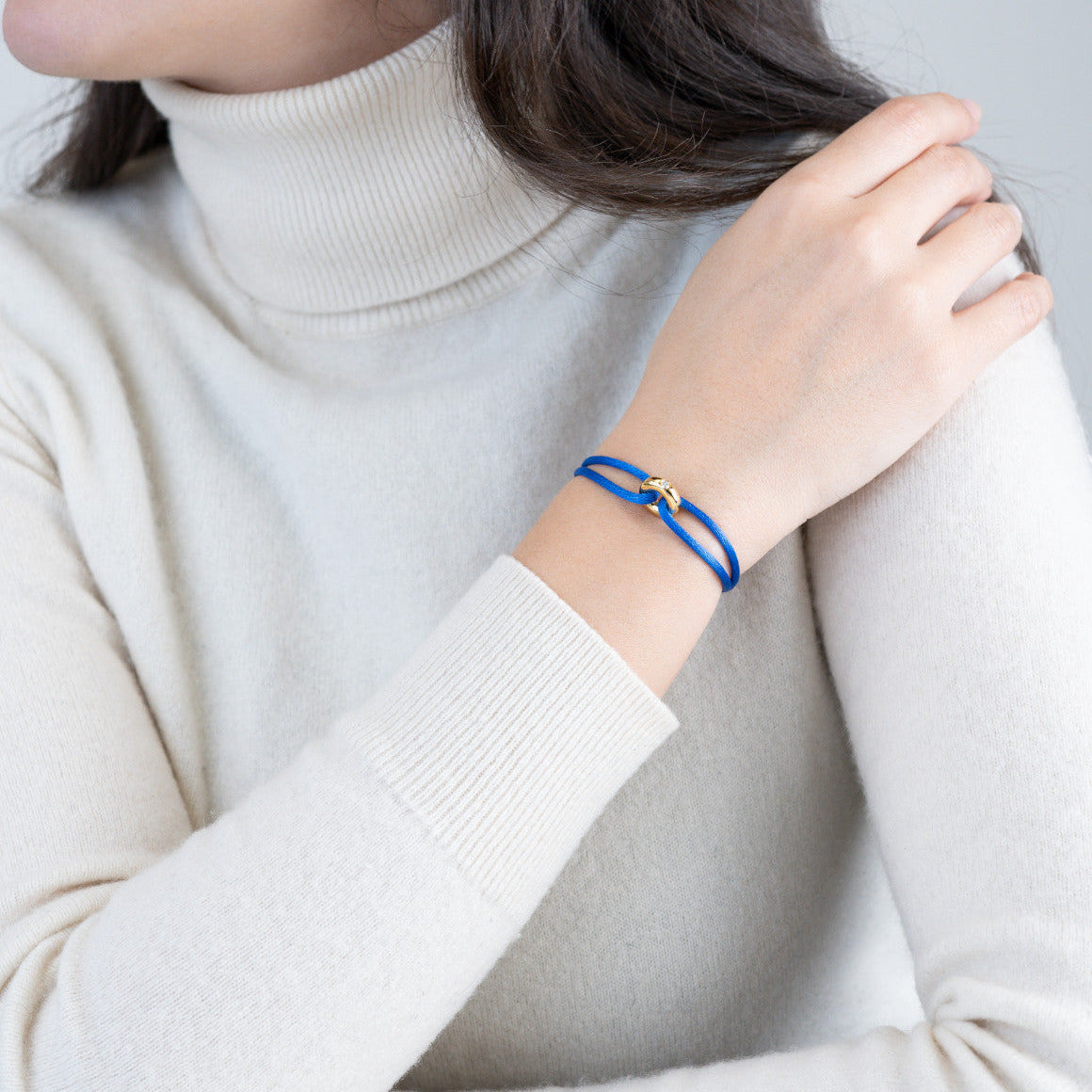 #Color_Electric Blue