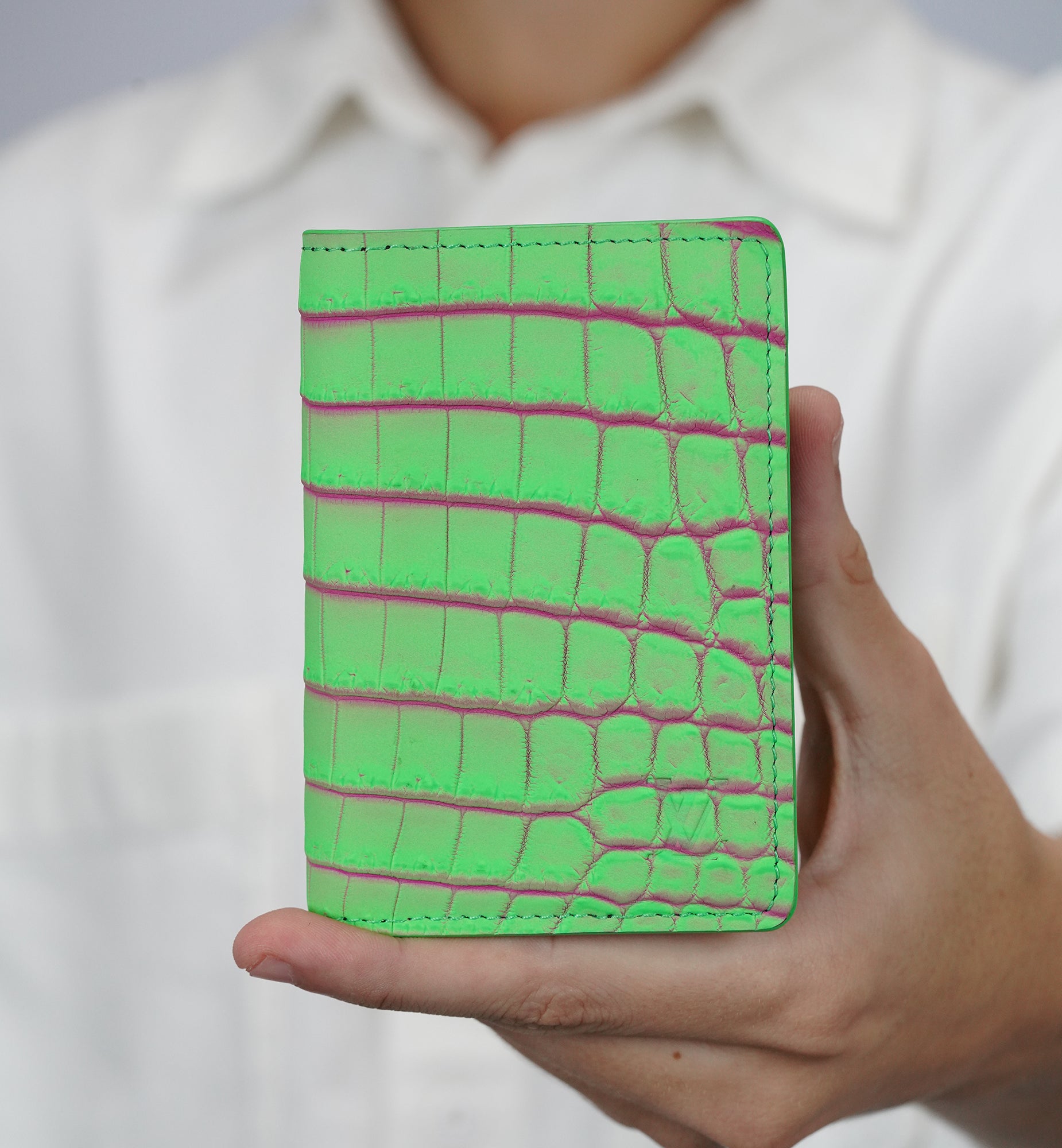 Louis Vuitton グリーンレザー ケース Louis Vuitton Pocket Organizer Croco Fluo Green/Fuchsia | Exotic