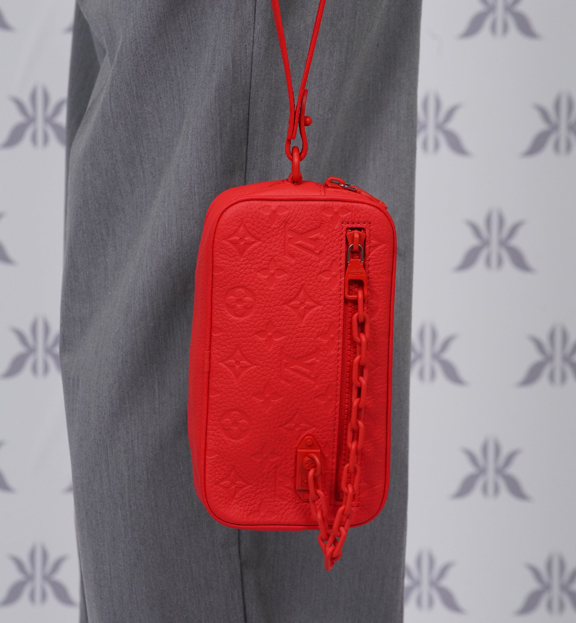 Louis Vuitton Pochette Volga Taurillong MNG Red