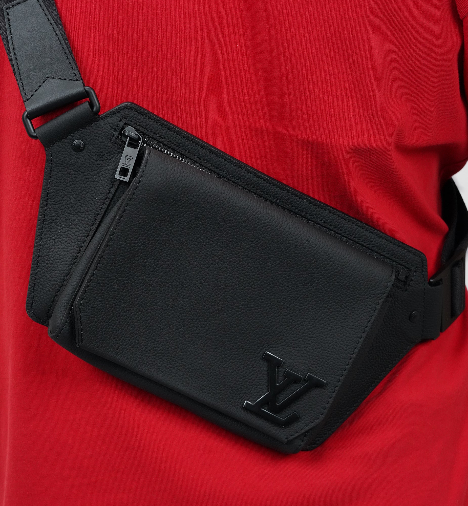 Louis Vuitton Takeoff Sling Leather Black