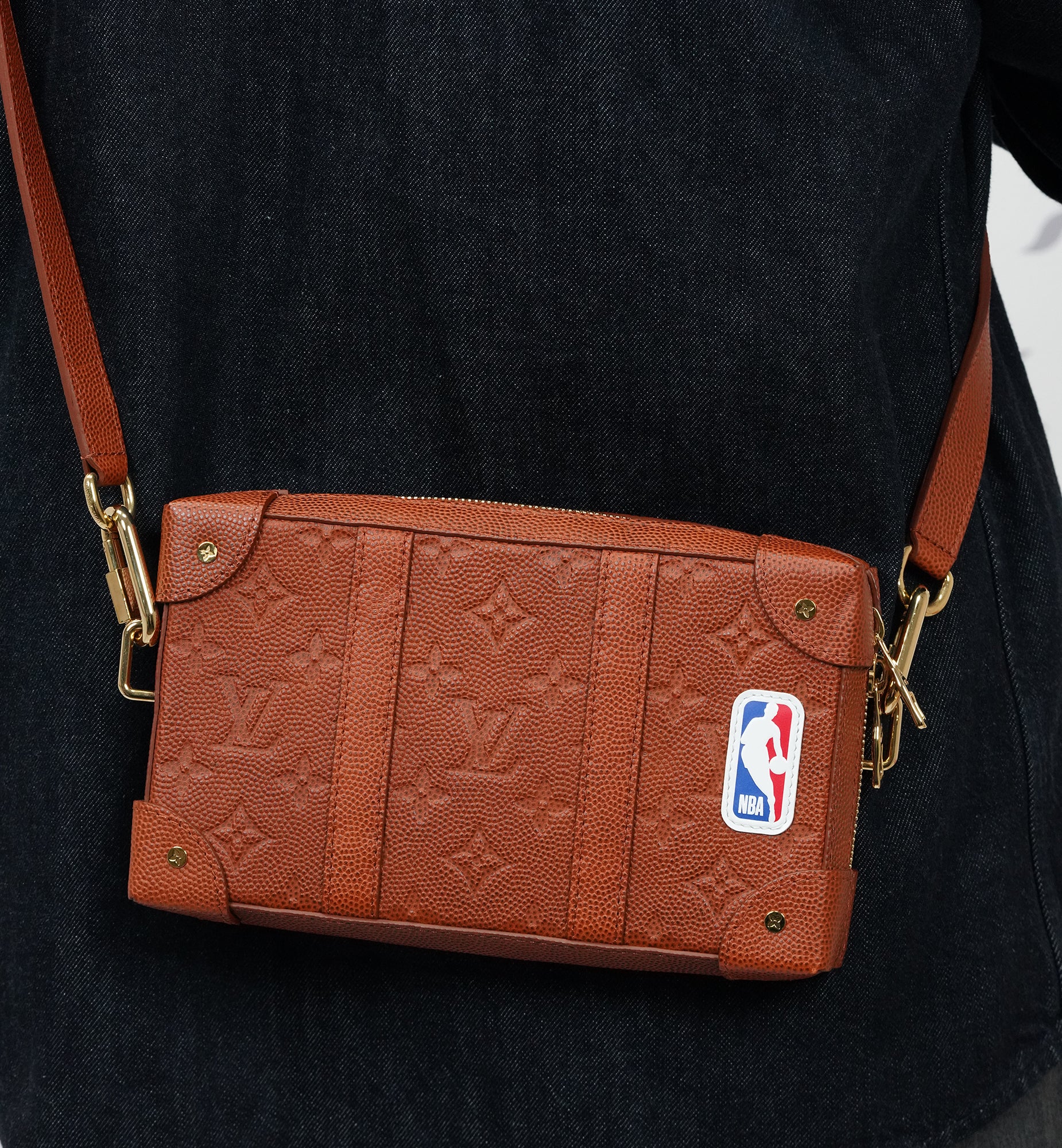 Louis Vuitton x NBA Soft Trunk Wearable Wallet Brown
