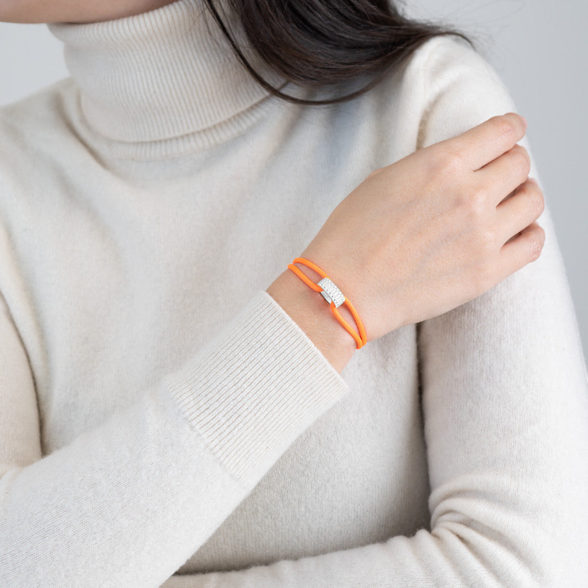 #Color_Neon Orange